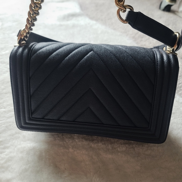 Chanel Old Medium Boy - Picture 12 of 14